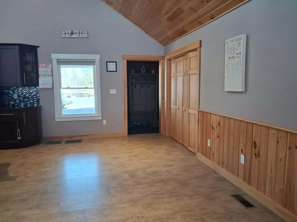 260 Nyes Corner Road Saint Albans ME 04971