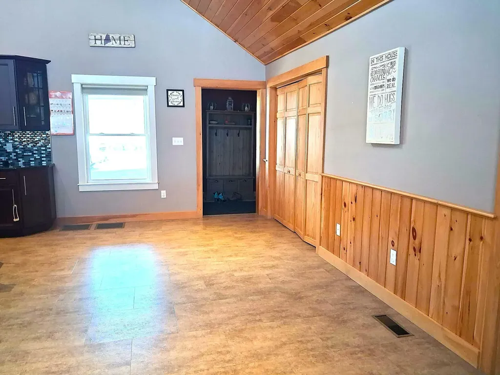 260 Nyes Corner Road Saint Albans ME 04971