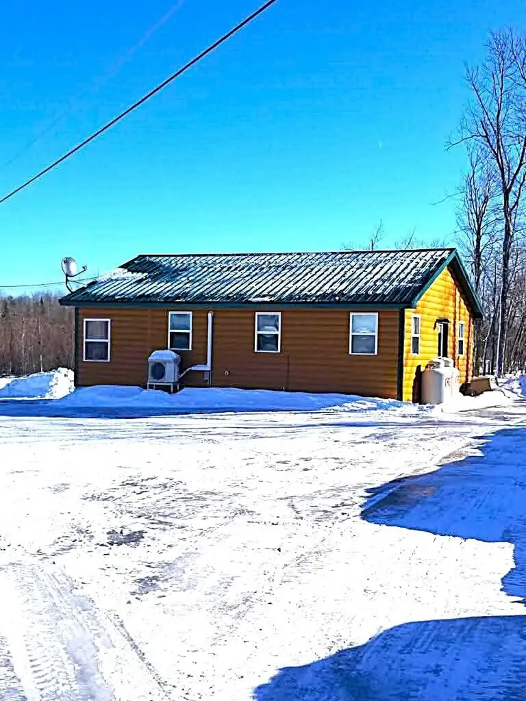 260 Nyes Corner Road Saint Albans ME 04971