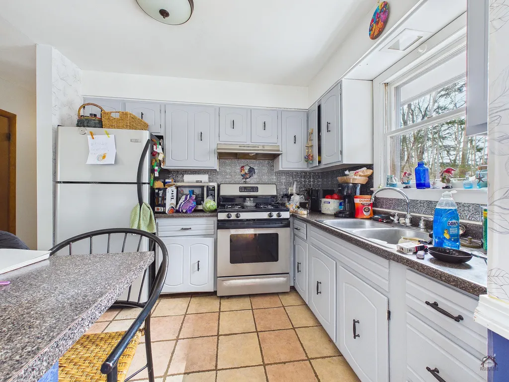 20 Pinewood Drive Wiscasset ME 04578