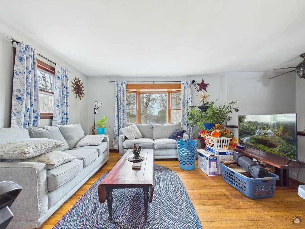 20 Pinewood Drive Wiscasset ME 04578