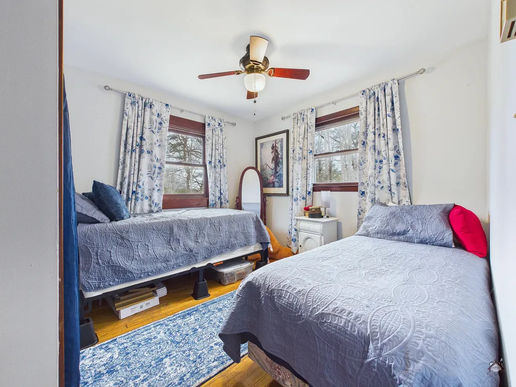 20 Pinewood Drive Wiscasset ME 04578
