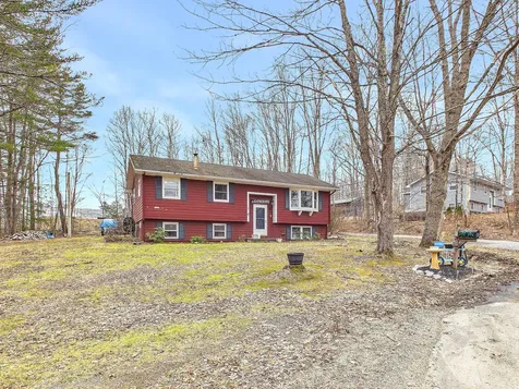 20 Pinewood Drive Wiscasset ME 04578