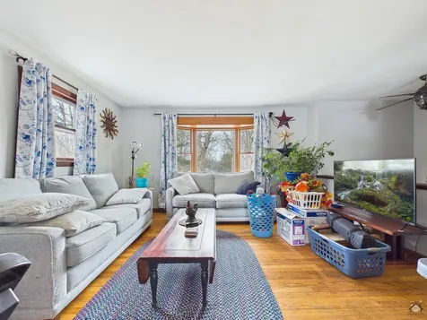 20 Pinewood Drive Wiscasset ME 04578
