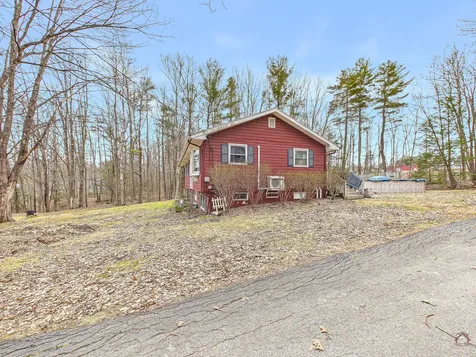 20 Pinewood Drive Wiscasset ME 04578