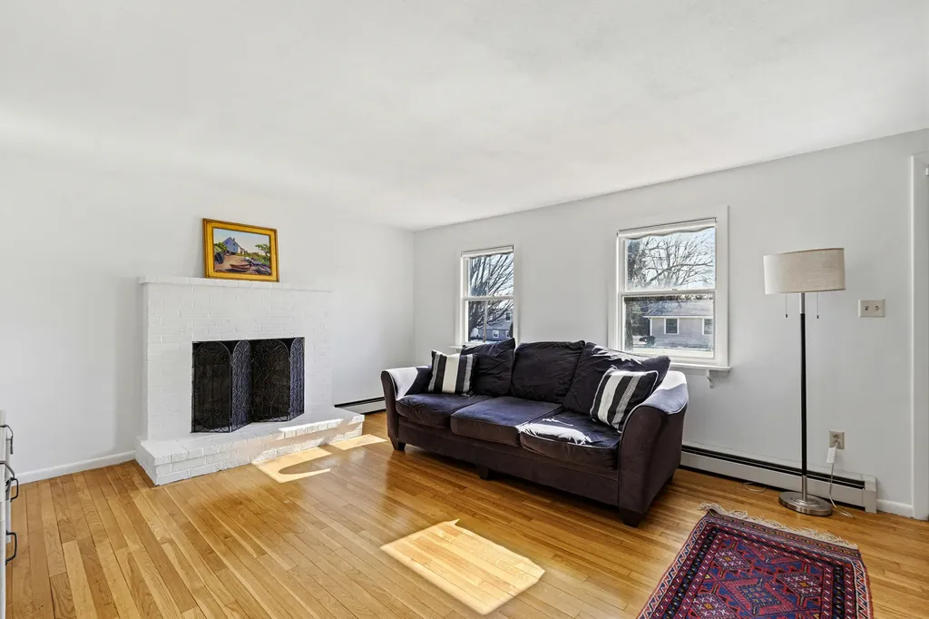 3 Willow Lane Cumberland ME 04021