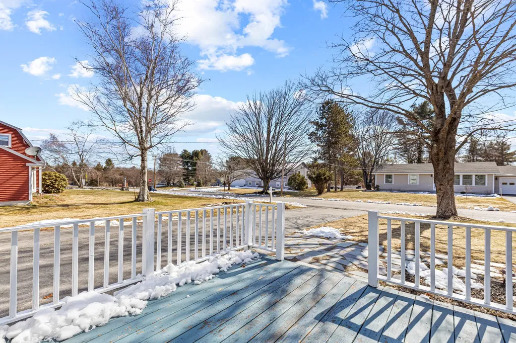 3 Willow Lane Cumberland ME 04021