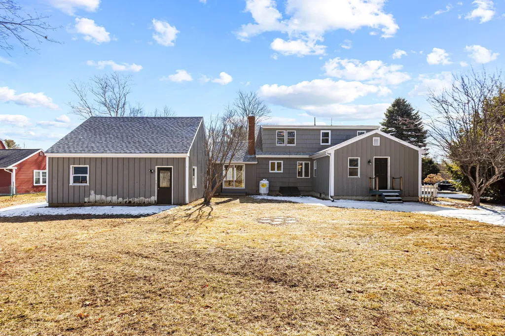 3 Willow Lane Cumberland ME 04021