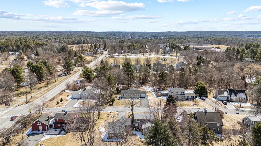3 Willow Lane Cumberland ME 04021