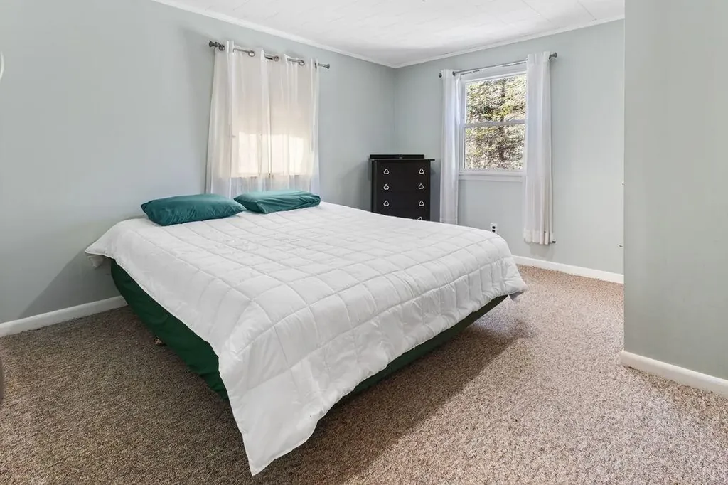 12 Mcdonald Avenue Ellsworth ME 04605