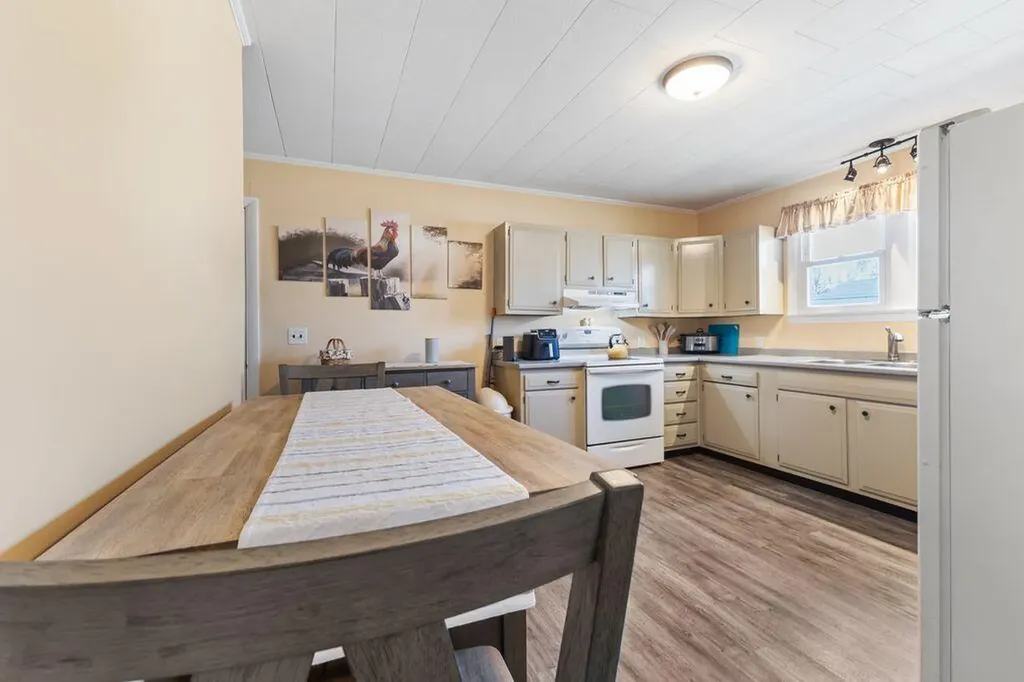 12 Mcdonald Avenue Ellsworth ME 04605