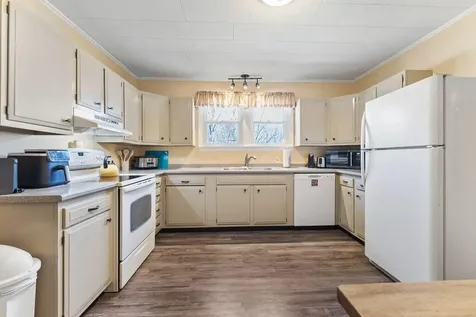 12 Mcdonald Avenue Ellsworth ME 04605