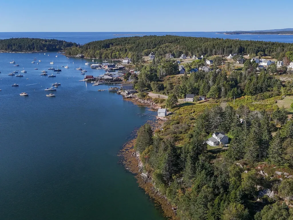 14 Deer Run Lane Swans Island ME 04685