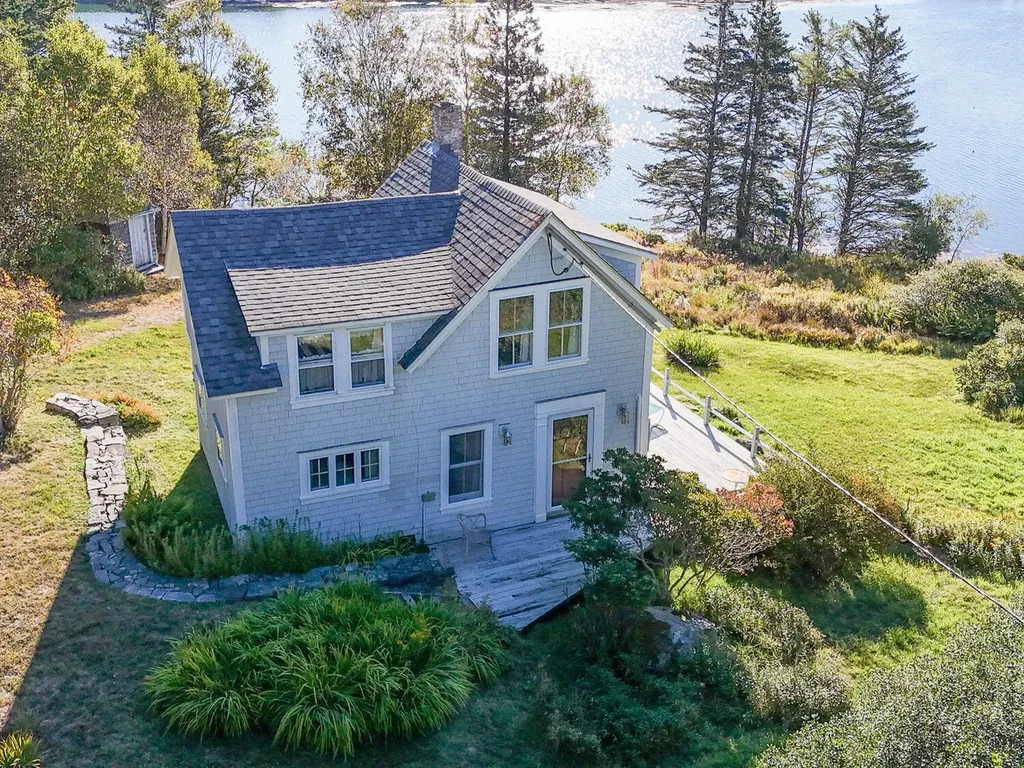 14 Deer Run Lane Swans Island ME 04685