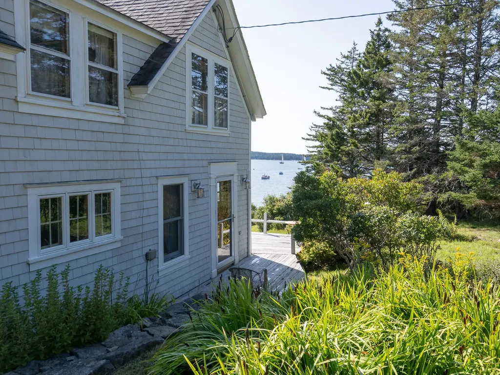 14 Deer Run Lane Swans Island ME 04685