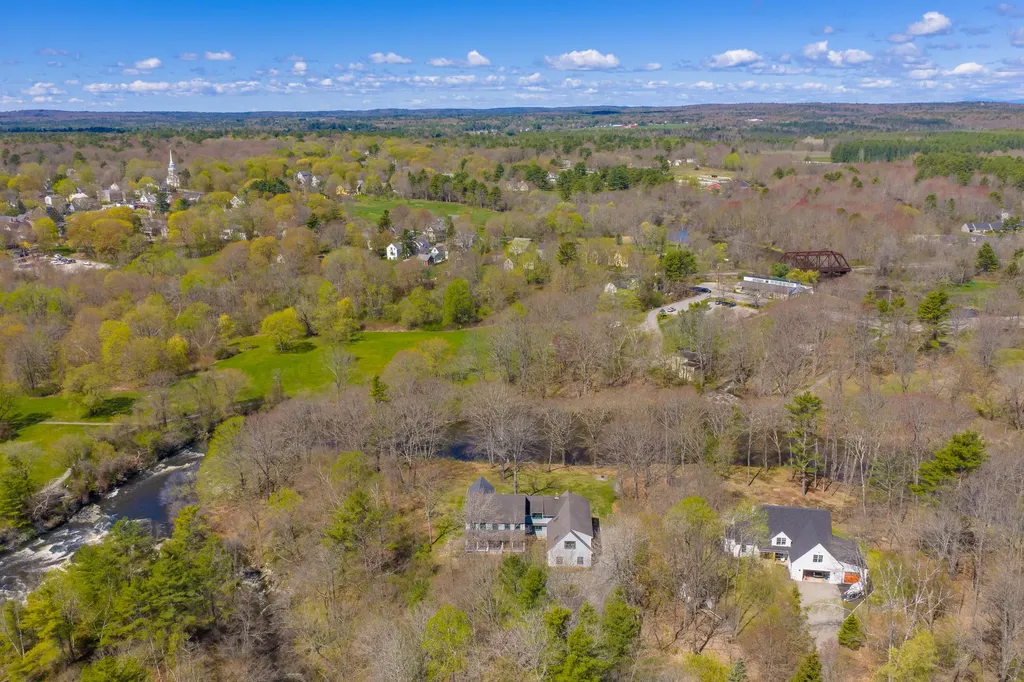 20 Island Park Yarmouth ME 04096