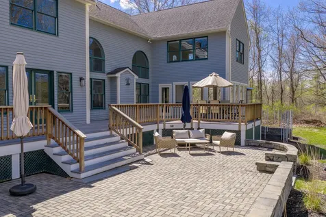 20 Island Park Yarmouth ME 04096