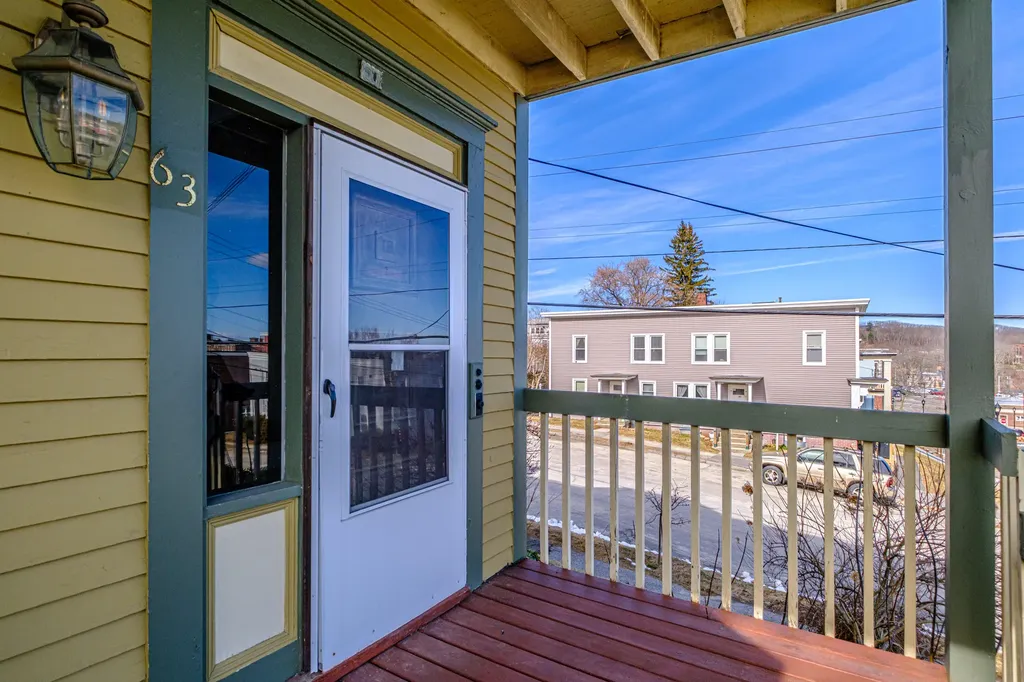 63 3rd Street Auburn ME 04210