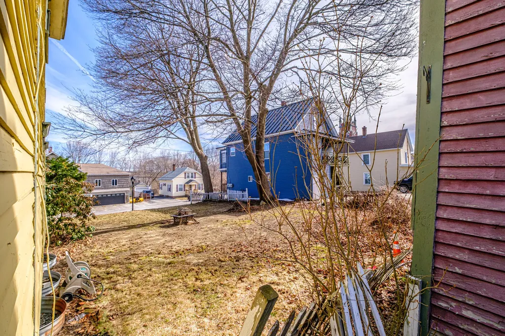 63 3rd Street Auburn ME 04210
