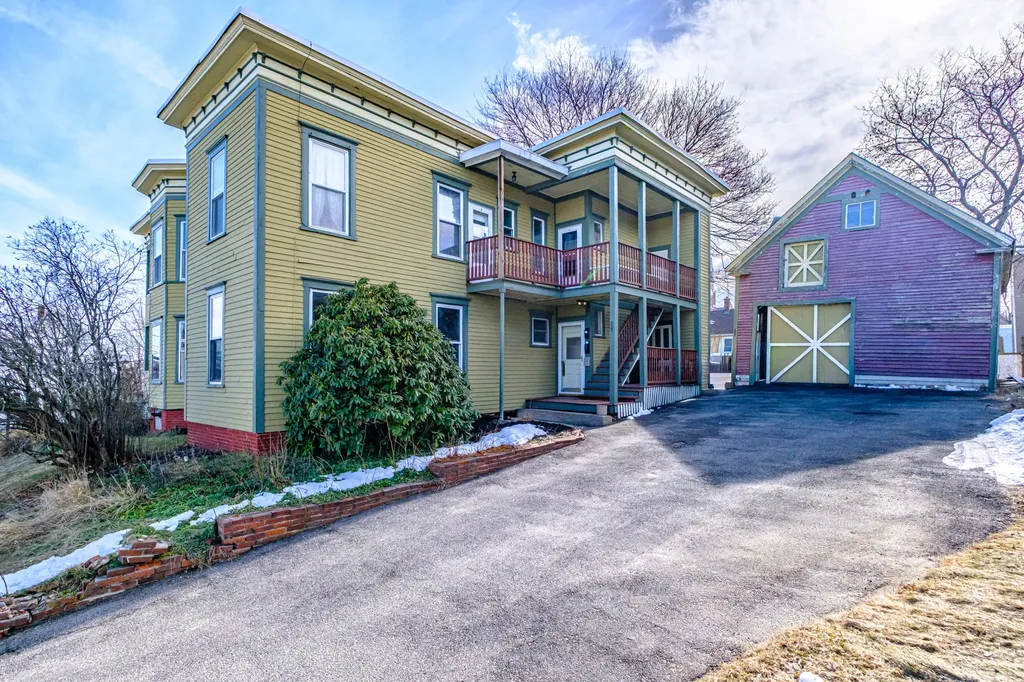 63 3rd Street Auburn ME 04210