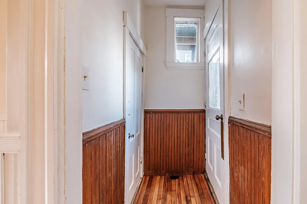 63 3rd Street Auburn ME 04210
