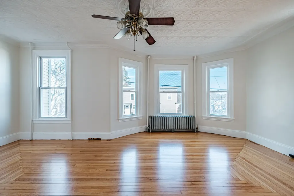 63 3rd Street Auburn ME 04210