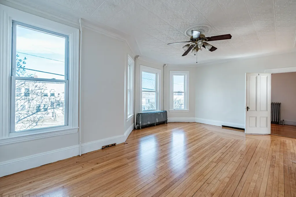 63 3rd Street Auburn ME 04210