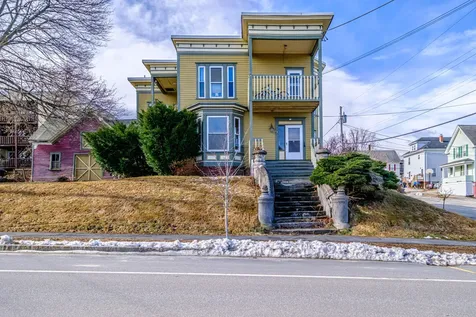 63 3rd Street Auburn ME 04210