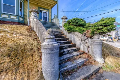 63 3rd Street Auburn ME 04210