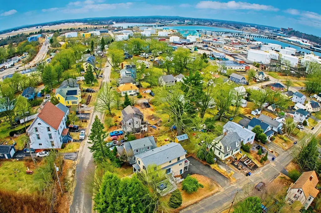 70 Ridgeland Avenue South Portland ME 04106
