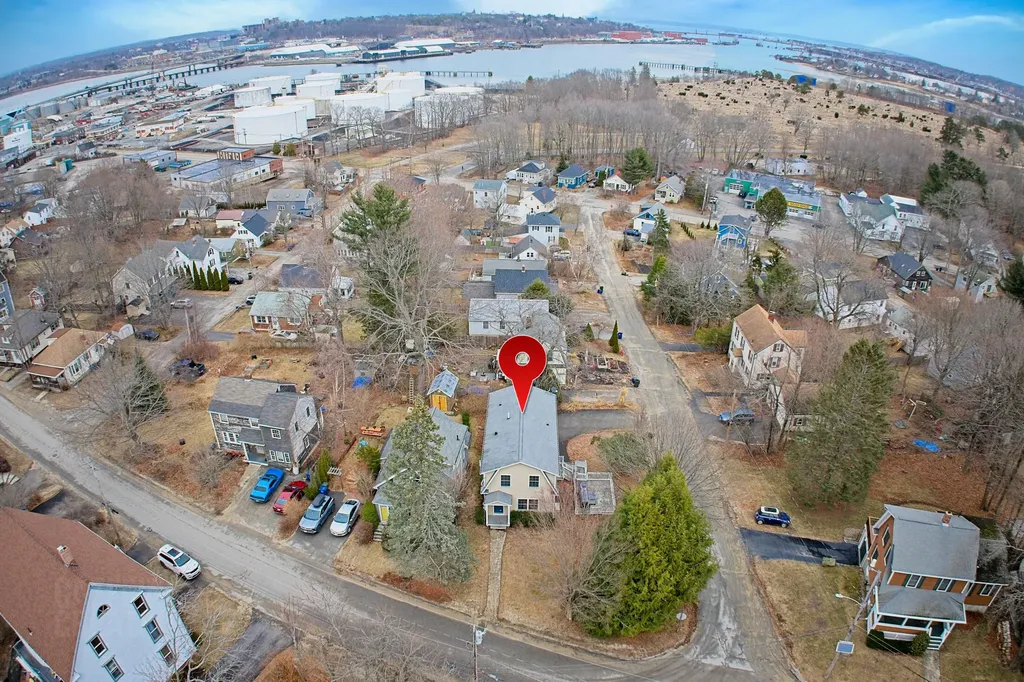 70 Ridgeland Avenue South Portland ME 04106