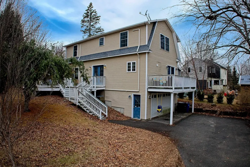 70 Ridgeland Avenue South Portland ME 04106