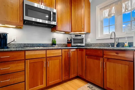 70 Ridgeland Avenue South Portland ME 04106