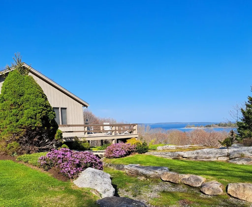 153 Back Shore Road Bristol ME 04564