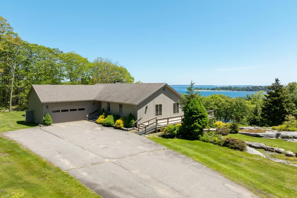 153 Back Shore Road Bristol ME 04564