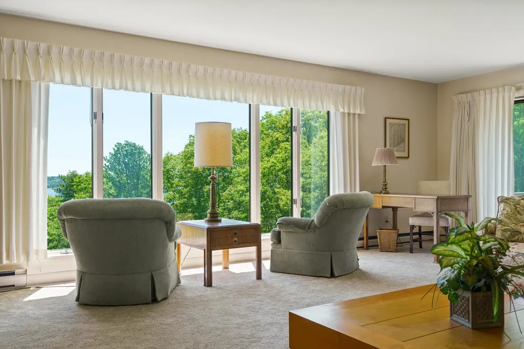153 Back Shore Road Bristol ME 04564