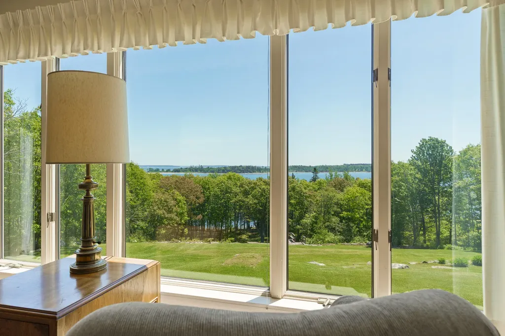 153 Back Shore Road Bristol ME 04564
