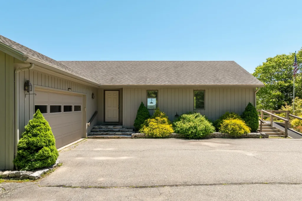 153 Back Shore Road Bristol ME 04564