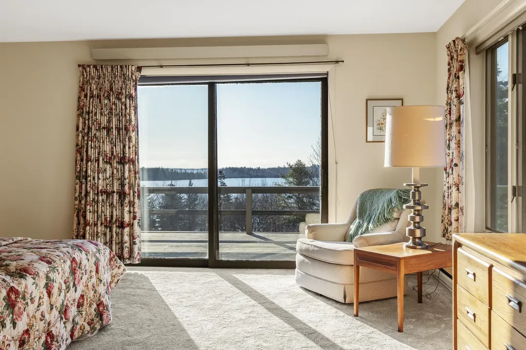 153 Back Shore Road Bristol ME 04564