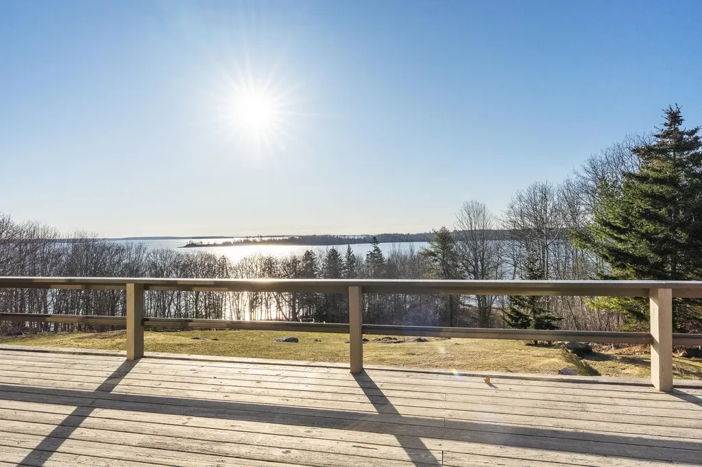 153 Back Shore Road Bristol ME 04564