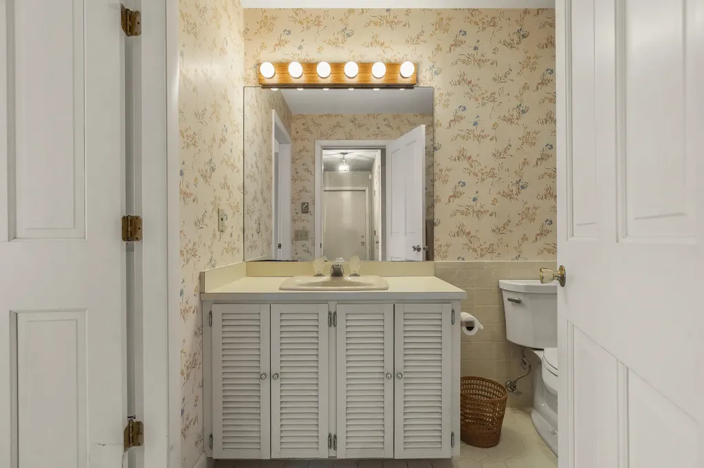 153 Back Shore Road Bristol ME 04564
