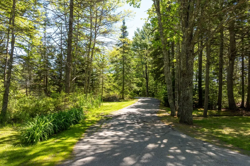 153 Back Shore Road Bristol ME 04564