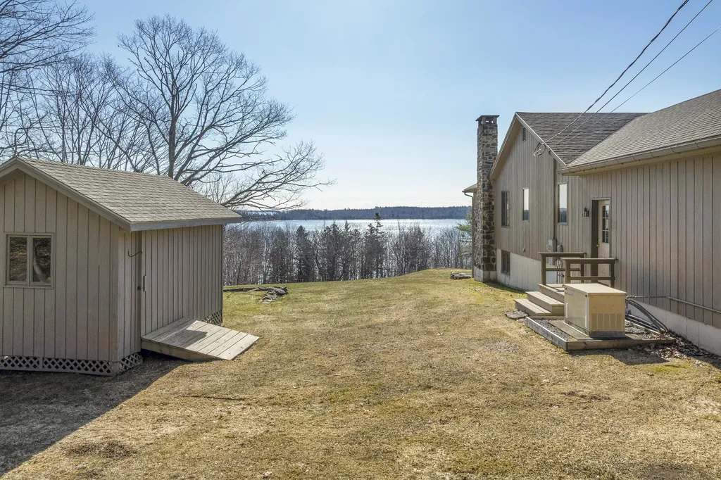 153 Back Shore Road Bristol ME 04564