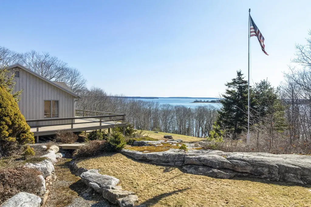 153 Back Shore Road Bristol ME 04564