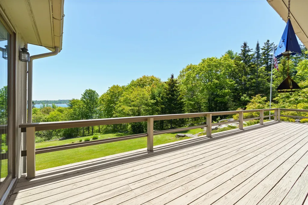 153 Back Shore Road Bristol ME 04564