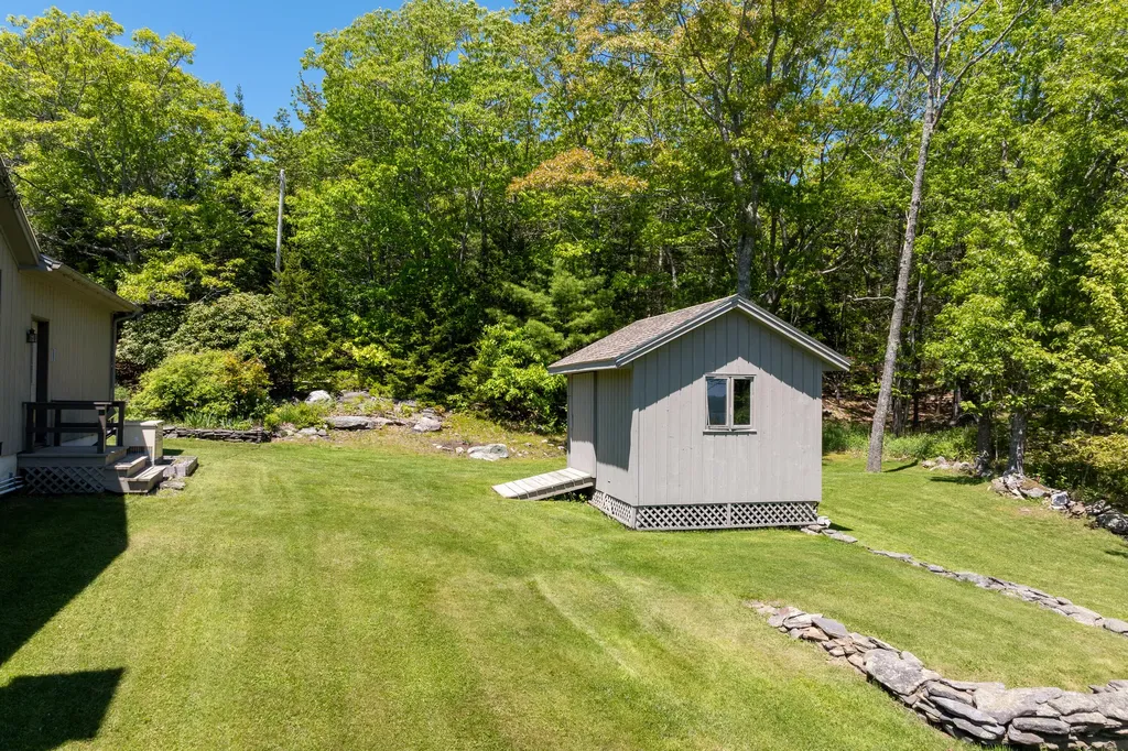 153 Back Shore Road Bristol ME 04564