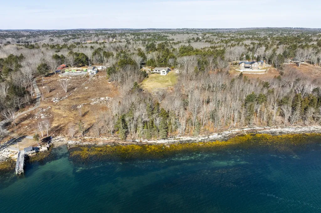 153 Back Shore Road Bristol ME 04564