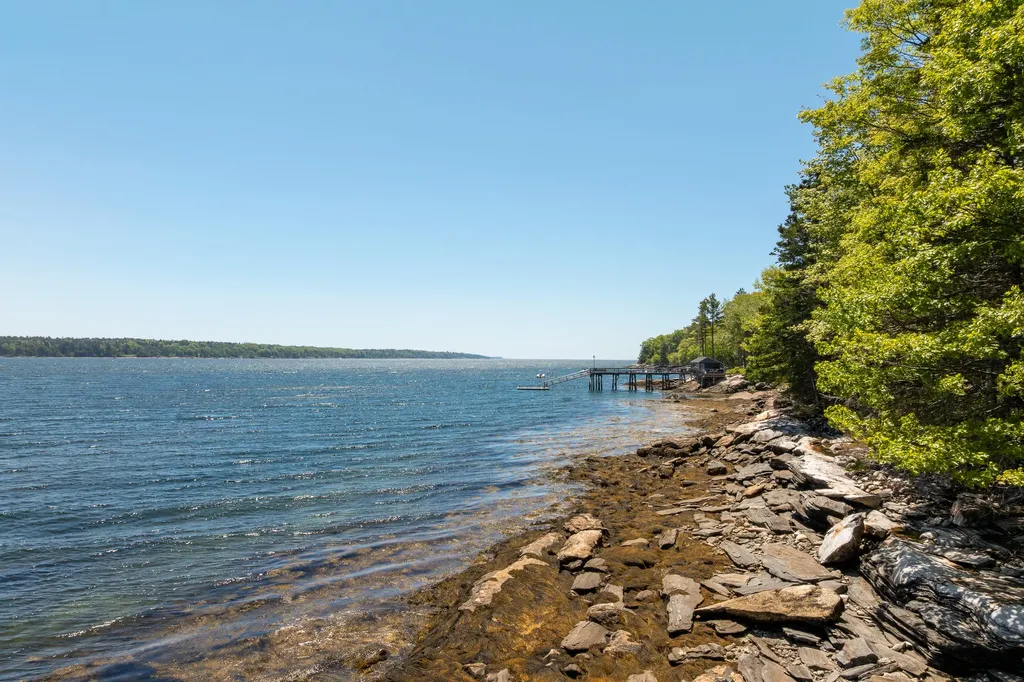 153 Back Shore Road Bristol ME 04564