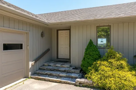 153 Back Shore Road Bristol ME 04564