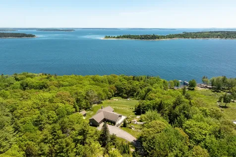 153 Back Shore Road Bristol ME 04564